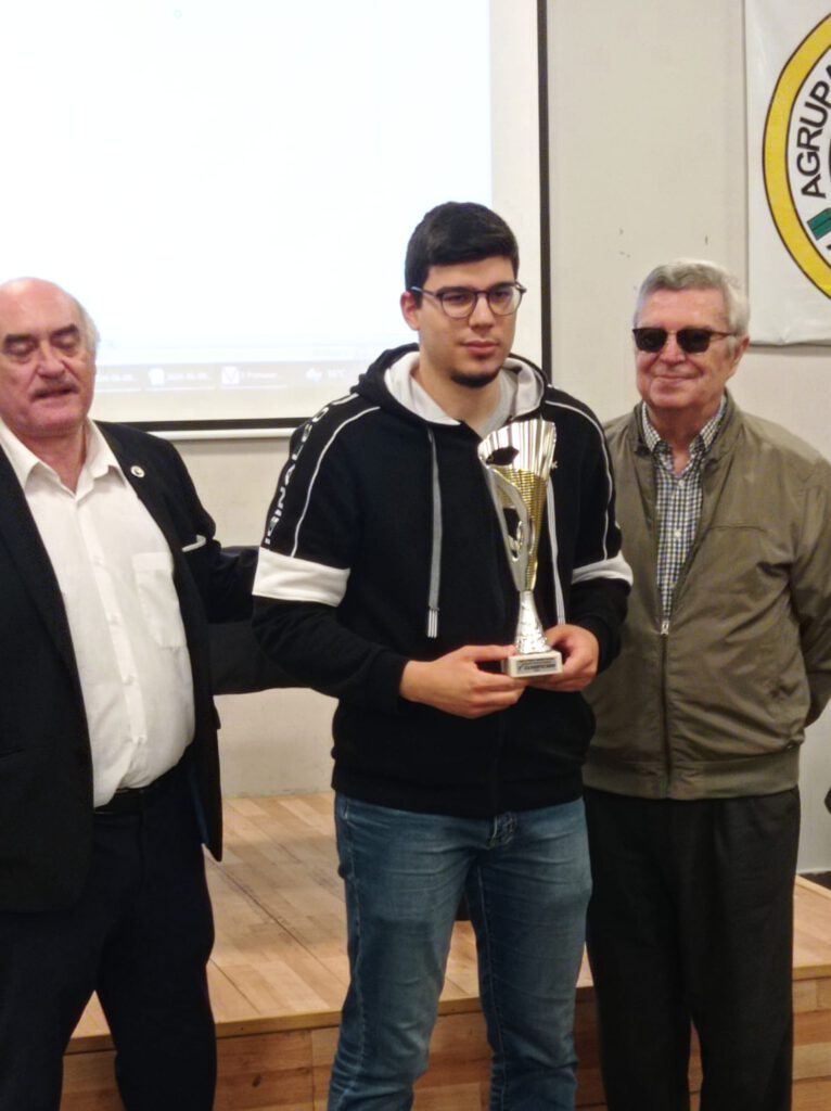 X TORNEO DE PRIMAVERA: TEODOR DAN TERCER PREMIO.