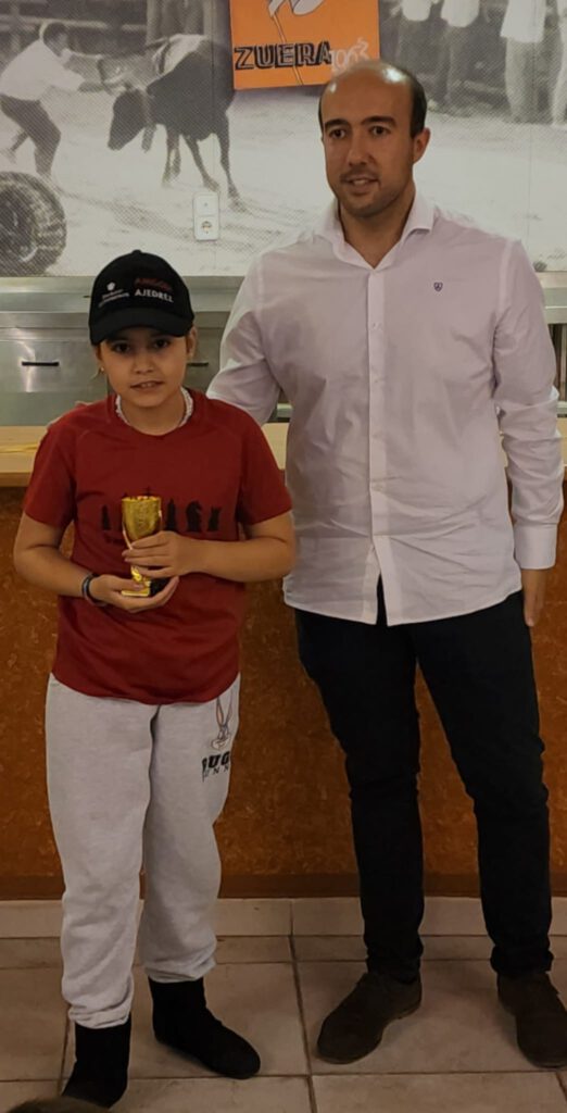 VANESA RODRIGUEZ MEJOR JUGADORA SUB-10 EN EL INFANTIL DE ZUERA.