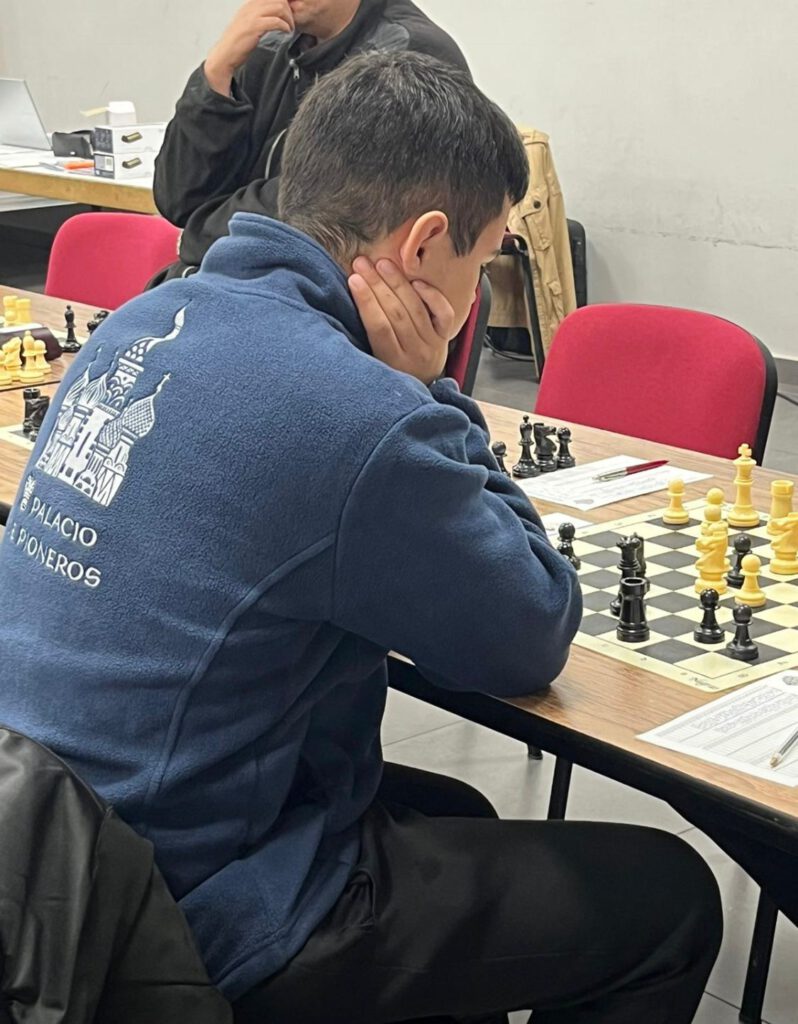 TRES ASCENSOS EN LOS CAMPEONATOS DE ZARAGOZA.