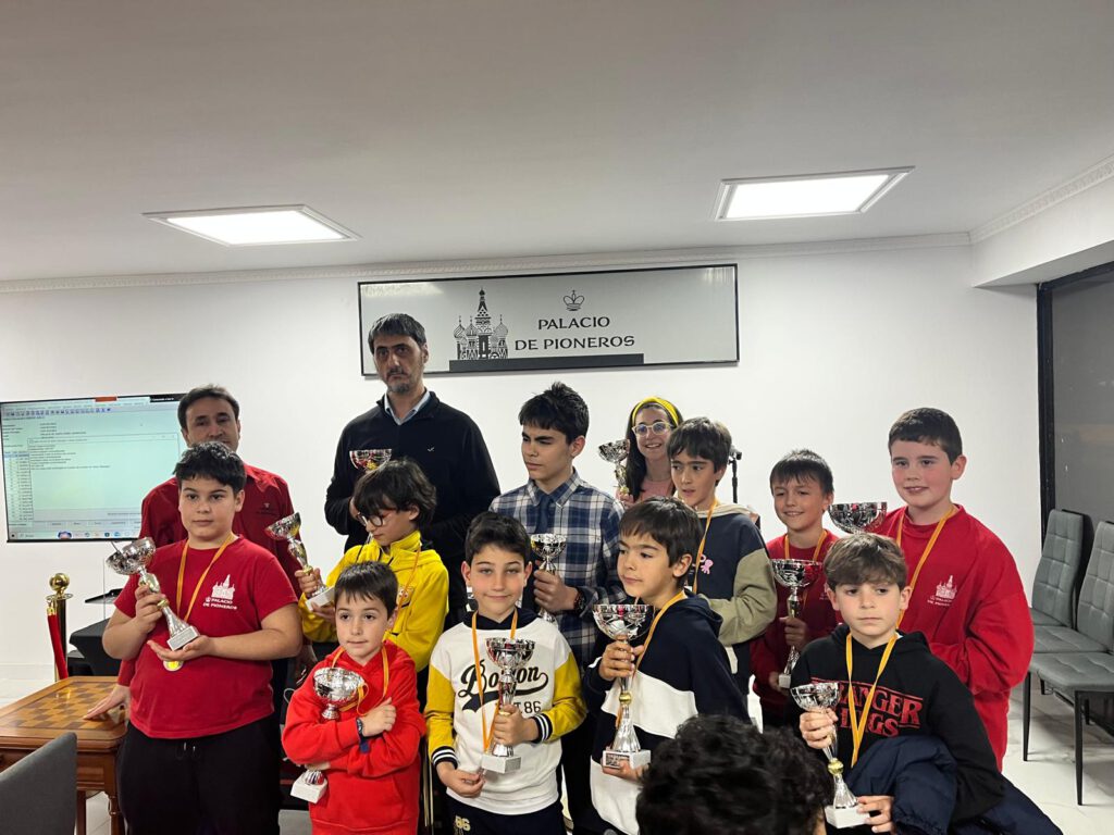 70 PIONEROS EN EL TORNEO POR EDADES DE FEBRERO.