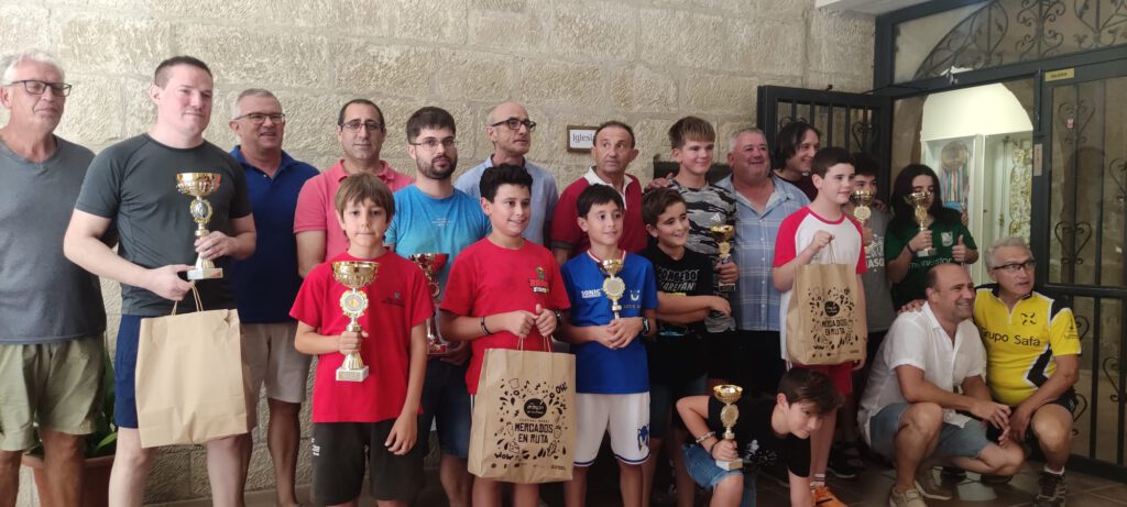 VII Torneo de Monlorá. El FM Antonio Rupérez muestra su clase.